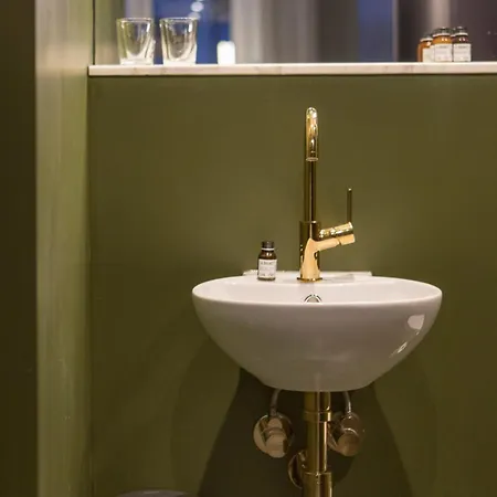 The Fritz Koenigsallee 4*